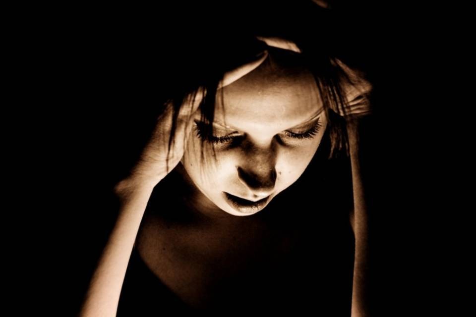 Emicrania con aura, trovata la mutazione da cui è causata
