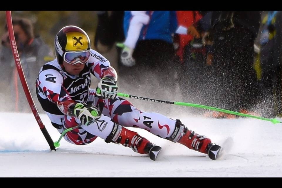 Slalom: prima manche a Marcel Hirscher