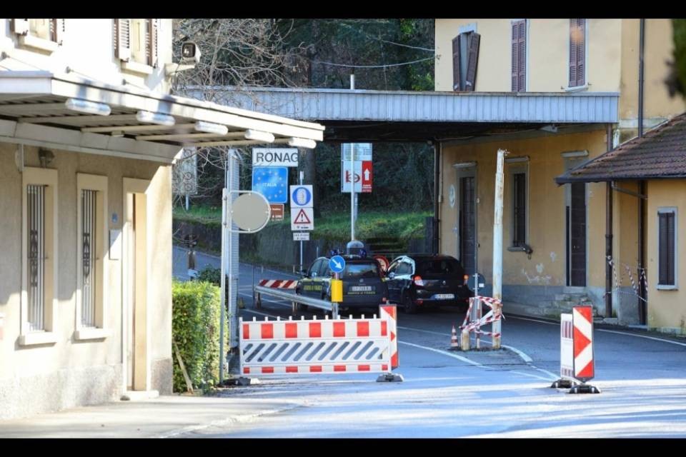 Moto abbandonate nei boschi, ipotesi passatori