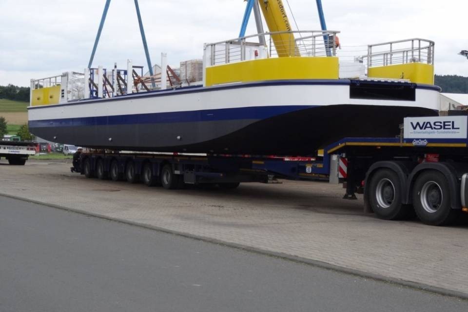 Il Katja Boat sta arrivando