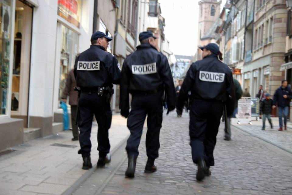 Presa d'ostaggi a Parigi, forze speciali sul posto