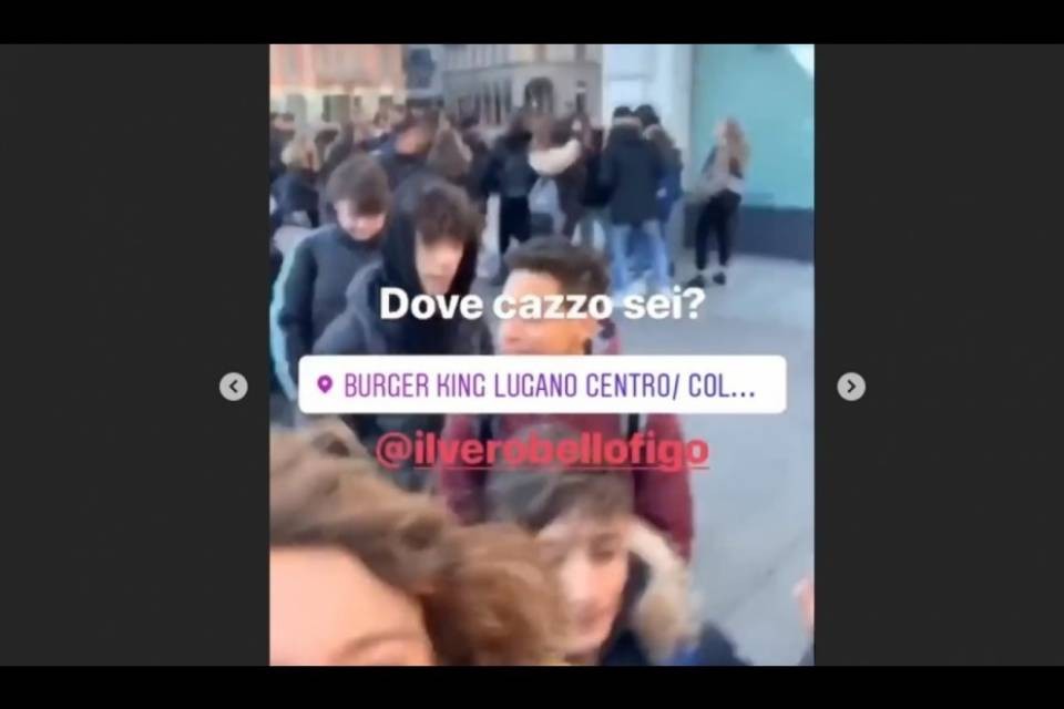 In piazza per aspettare la rissa con Bello Figo. Ma...