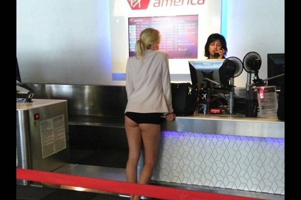 "Strip tease" all'aeroporto
