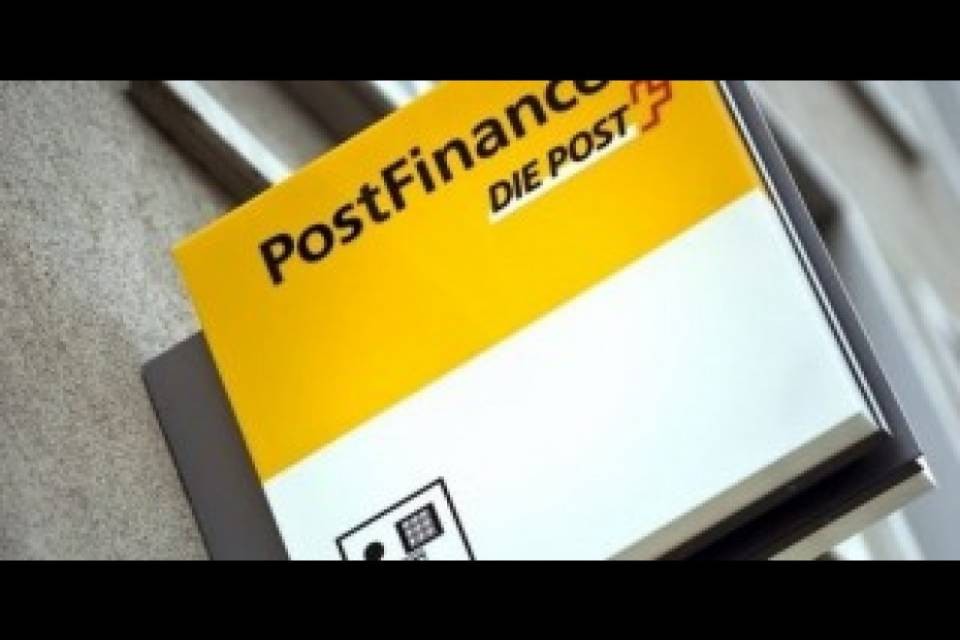 Servizi PostFinance anche per gli svizzeri all'estero