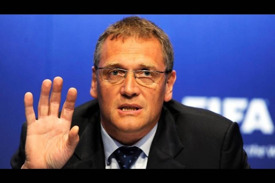 Mano pesante su Valcke