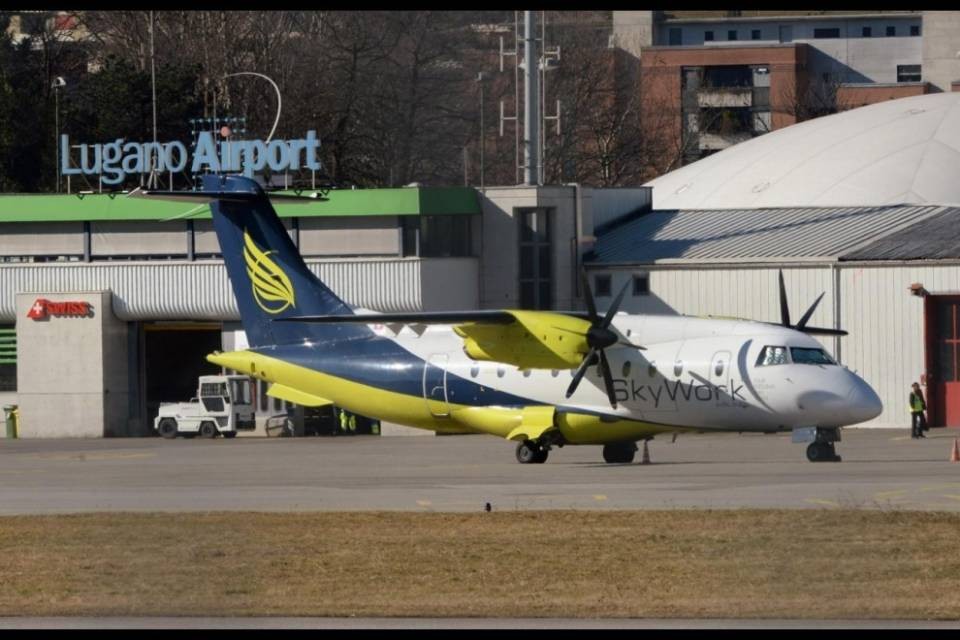 SkyWork guarda Lugano Airport