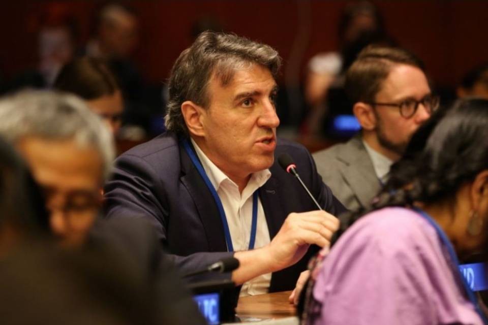 Bertoli: "Bisogna investire di più nella scuola"
