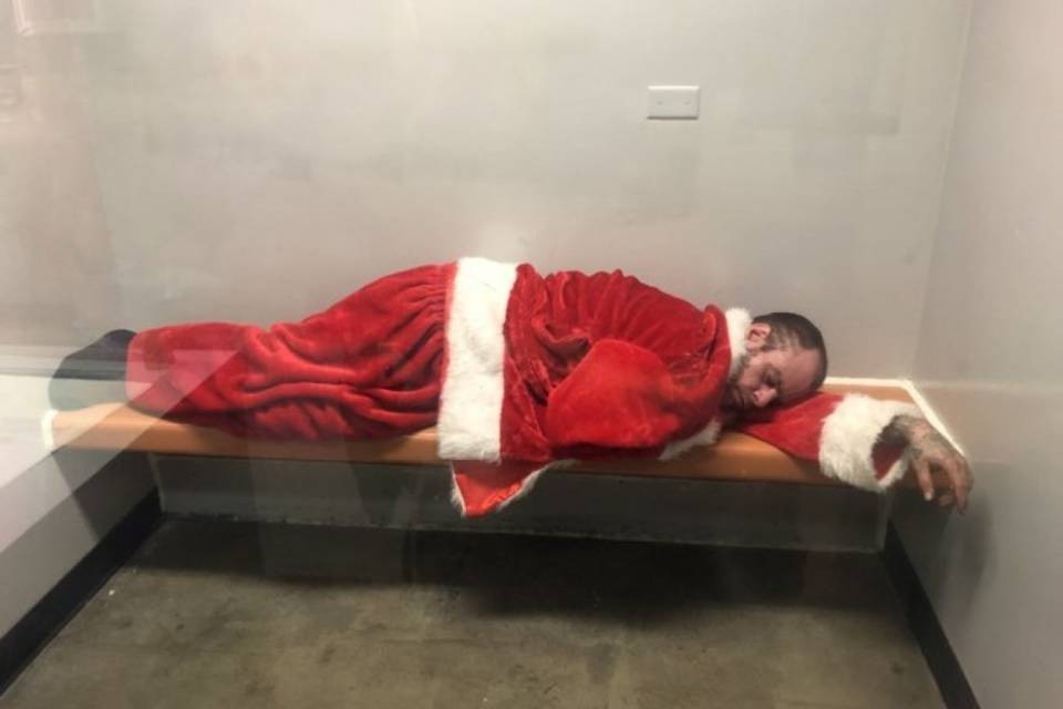 Arrestato Babbo Natale: "Scusate ero ubriaco. Ed è solo ottobre"
