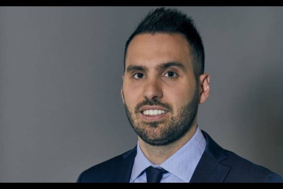 Claudio Isabella - Una figlia, in casa propria, viene aggredita da un ladro