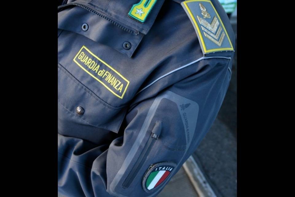 Contrabbando di gasolio "diretto" dalla Svizzera