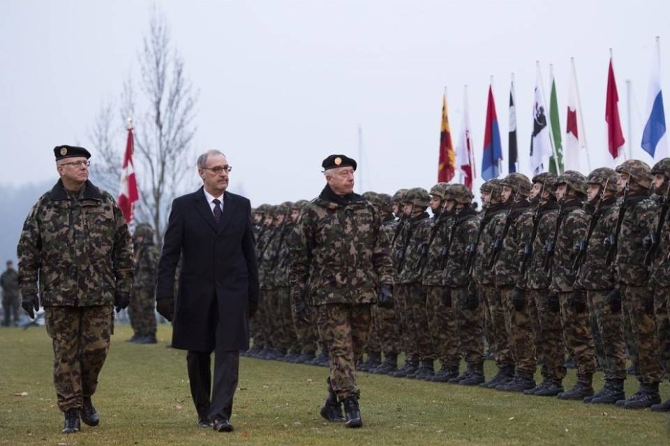 Più di 2 miliardi per l'Esercito