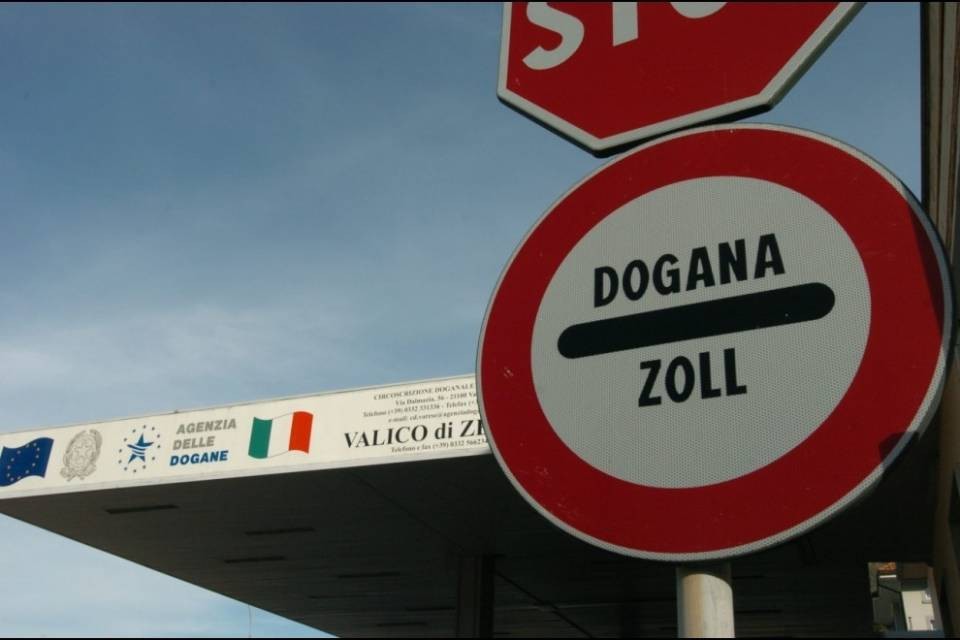 Domani riapre il valico di Dirinella, lunedì Bizzarone
