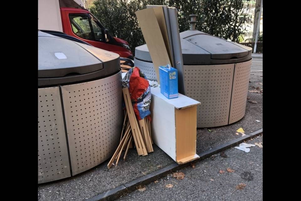 Rifiuti a Pregassona, "multate i colpevoli"