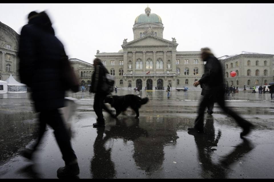 Le targhe in Piazza federale sono ora in quattro lingue