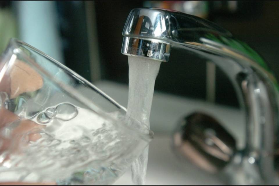Acqua non potabile a Loderio