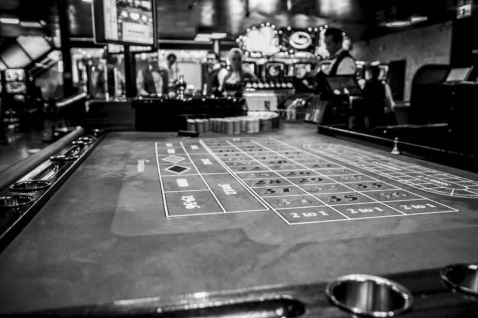 “Vegn chi a giugà al Casinò!"