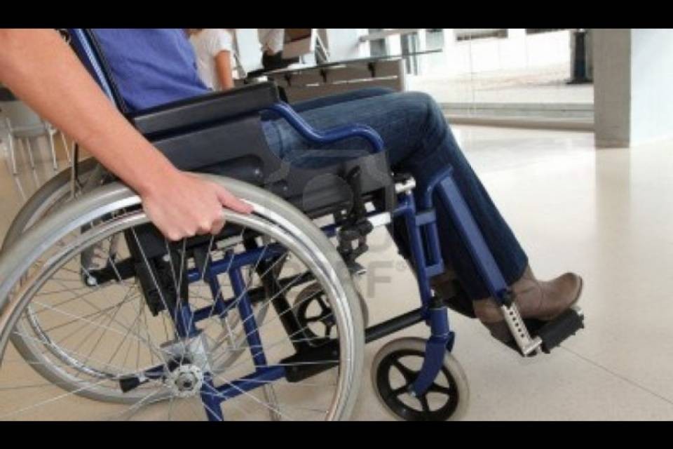 Usavano i fondi della beneficenza per i maxi stipendi dei manager