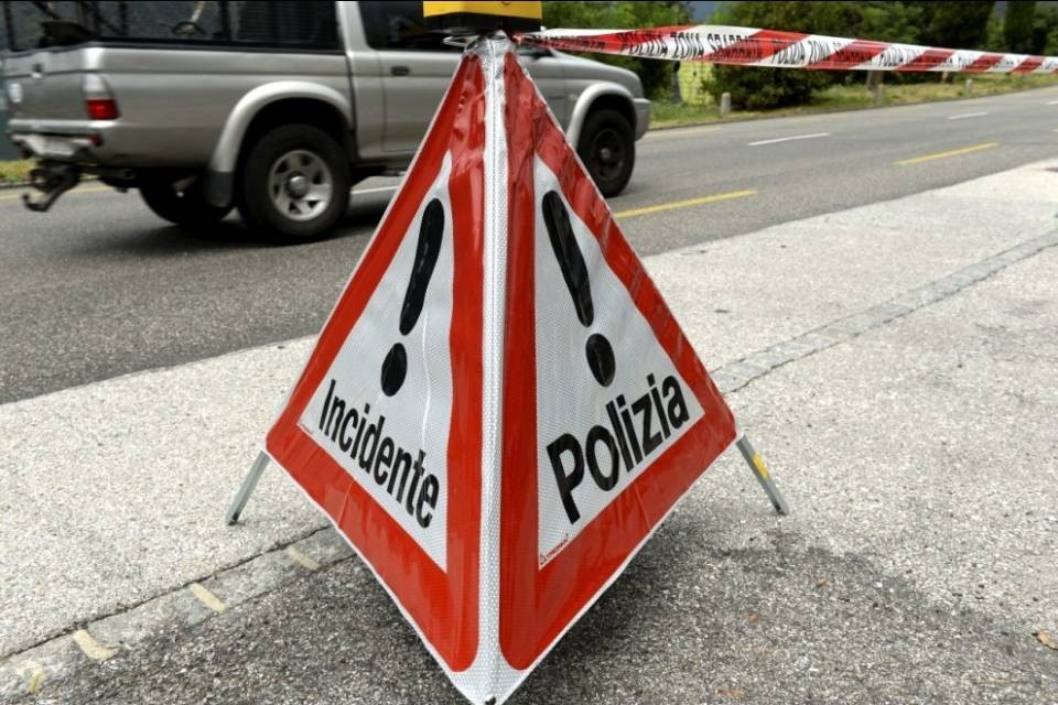 Frontale in Vallemaggia, un 75enne in pericolo di morte