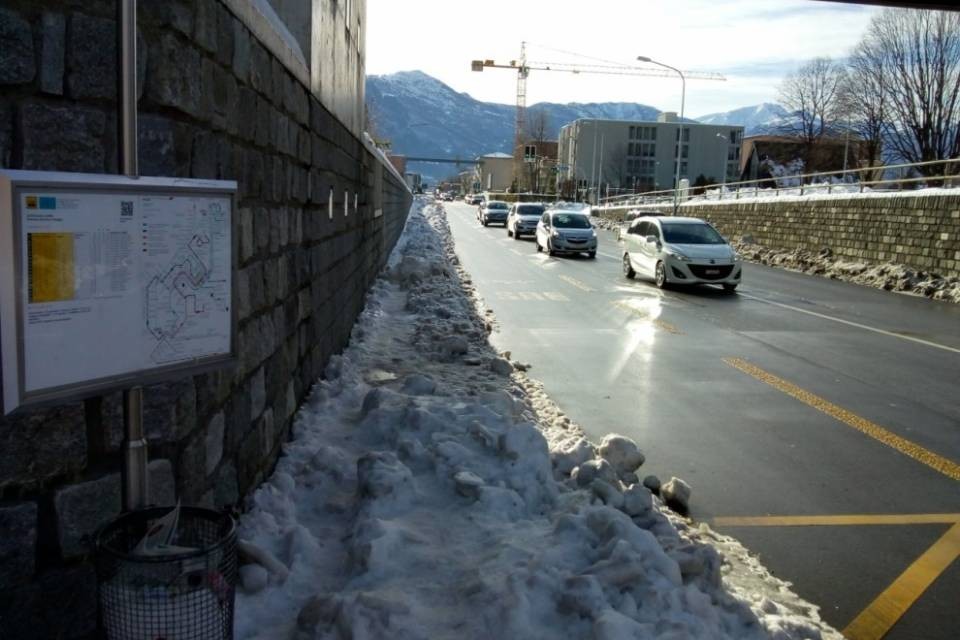 Neve sulla strada, disagi sul raccordo dell'A13