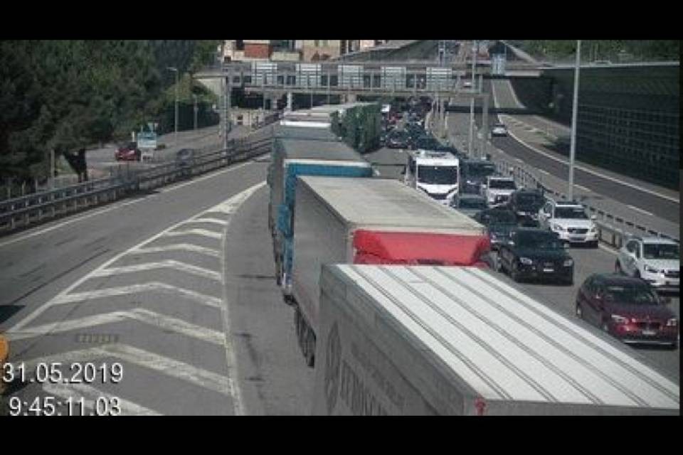 "Le festività svizzere creano problemi al traffico comasco"