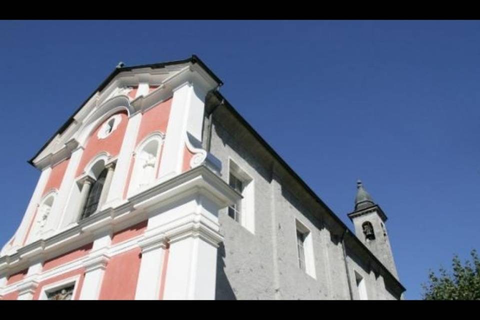 Losone, vandali in azione in chiesa