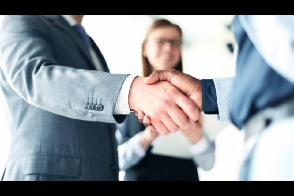 Sempre più persone lavorano in Svizzera (e in Ticino)