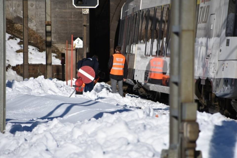 Gravissimo incidente ad Airolo: morto un operaio