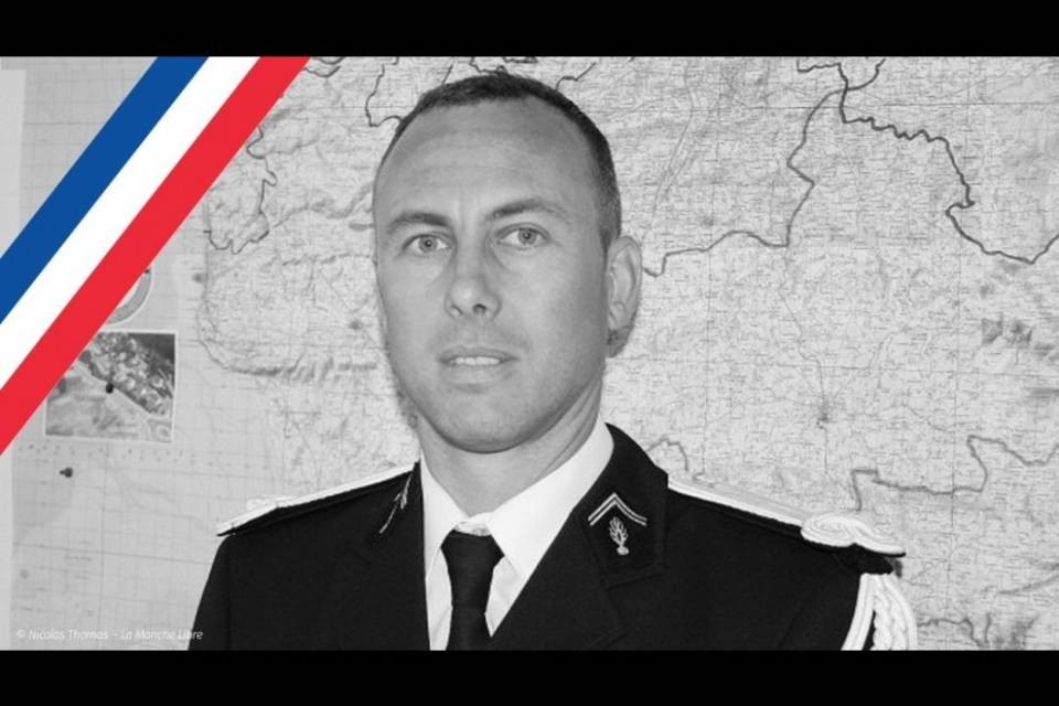 Francia, è morto il gendarme eroe