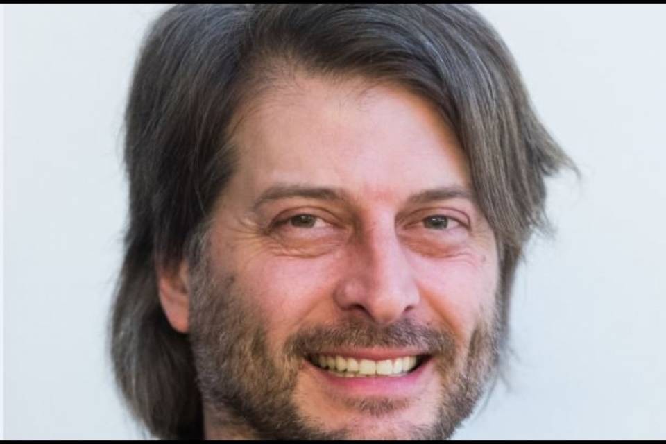 "Spiaggia abusiva, spiaggia pubblica, nessuna spiaggia?"