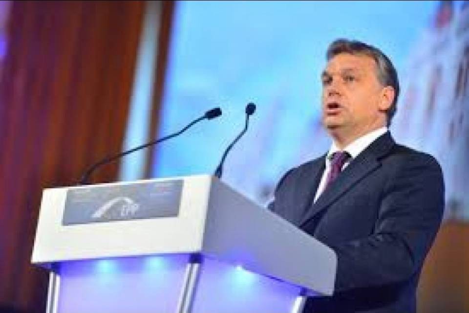 Ungheria: elezioni, alle 15 affluenza in aumento, 53,64%