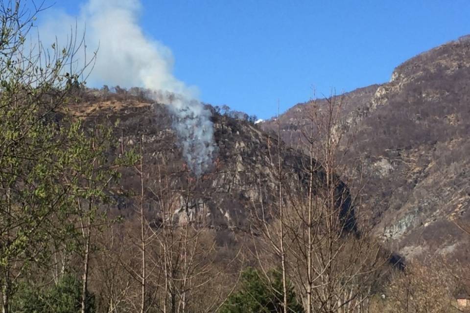 La montagna brucia ancora