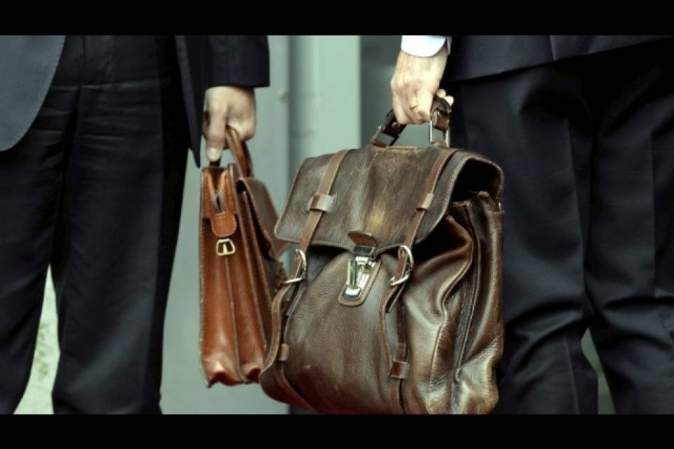 Aveva cercato online una nuova identità