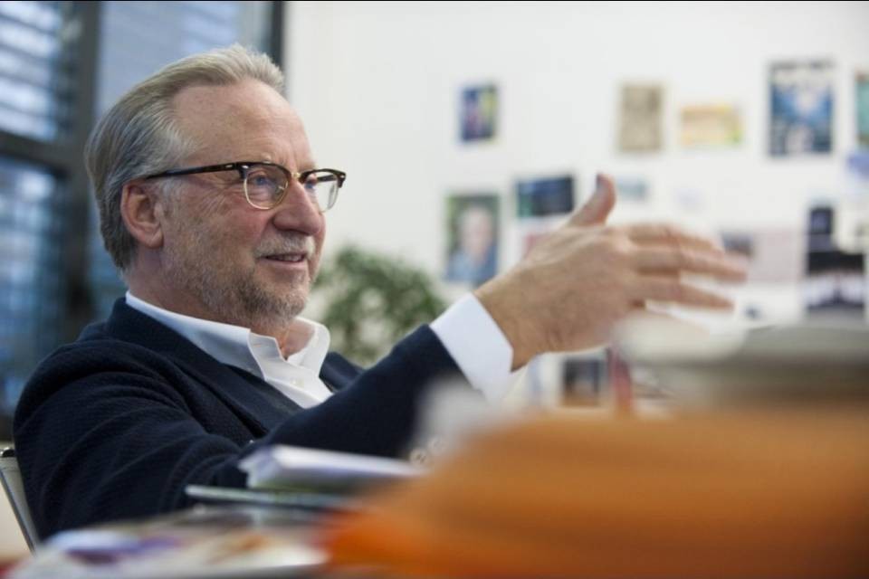 "Ci si perde in banalità per un piattino..."