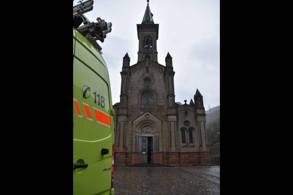 Danneggiato il tetto della chiesa a Figino