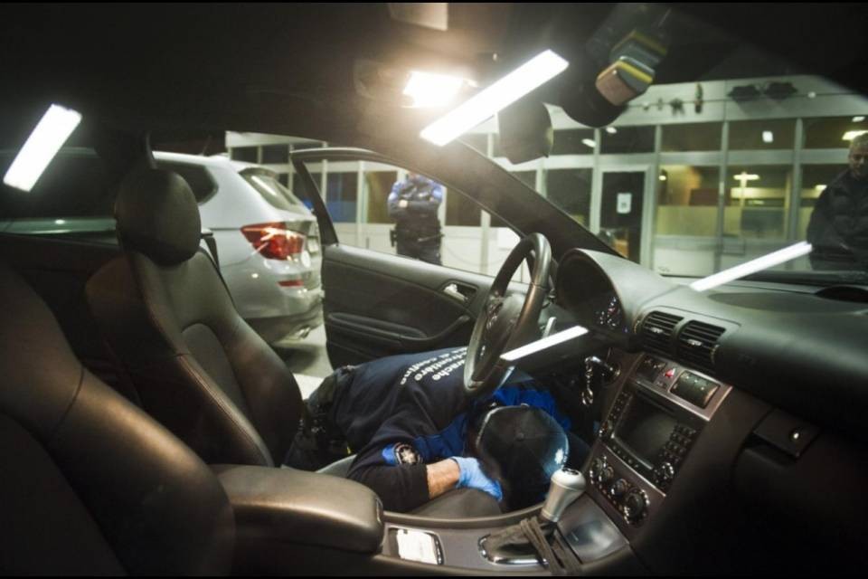 In viaggio con 1 kg di eroina nell'auto, arrestato