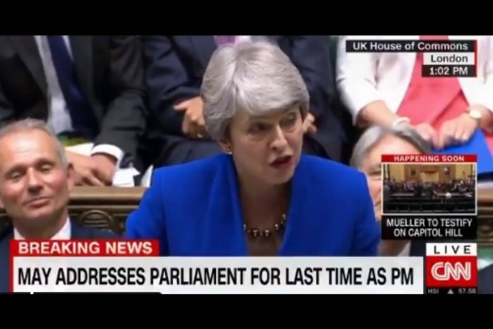 Theresa May lascia Downing Street