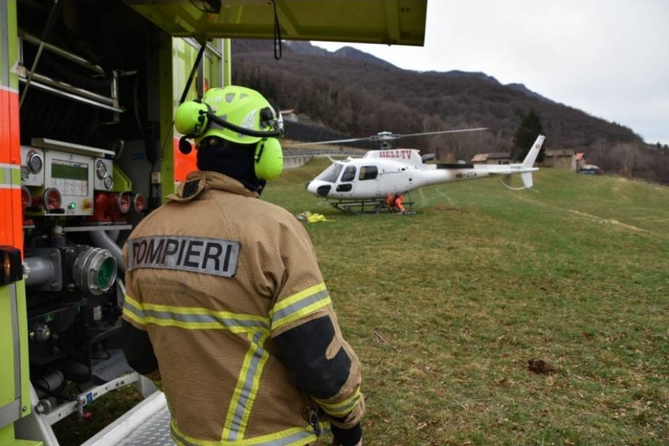Incendio boschivo tra Rovio ed Arogno