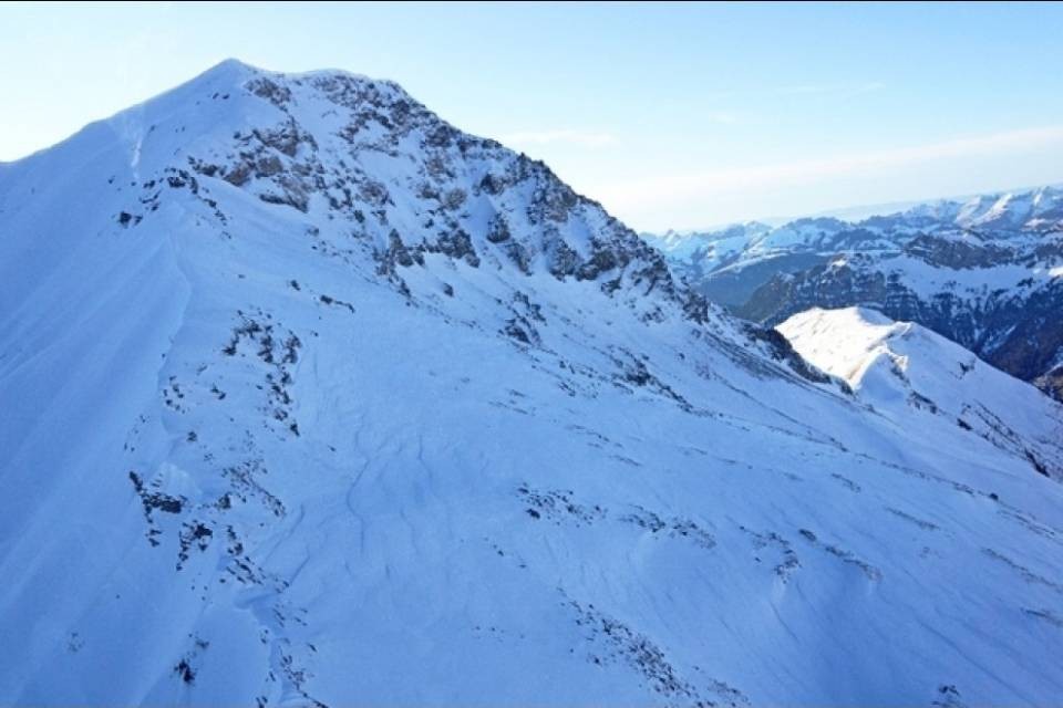 Oberland bernese, muore uno sciescursionista
