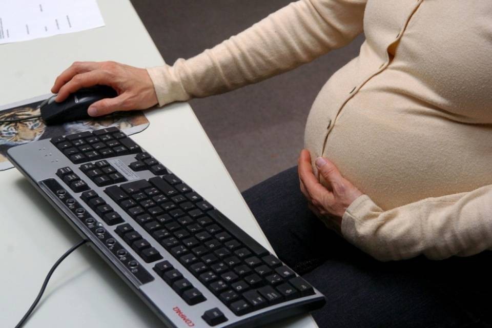 Licenziate dopo la maternità: "Denunciate gli abusi"