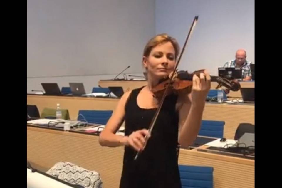 Fuoriprogramma musicale in Gran Consiglio