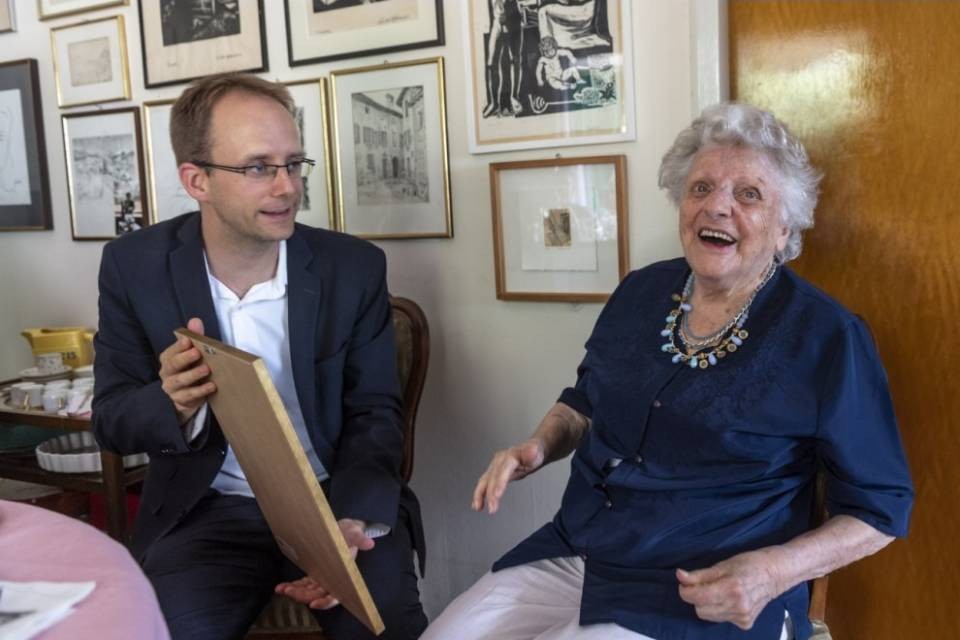 Alice Moretti è la prima cittadina onoraria del Comune di Melide