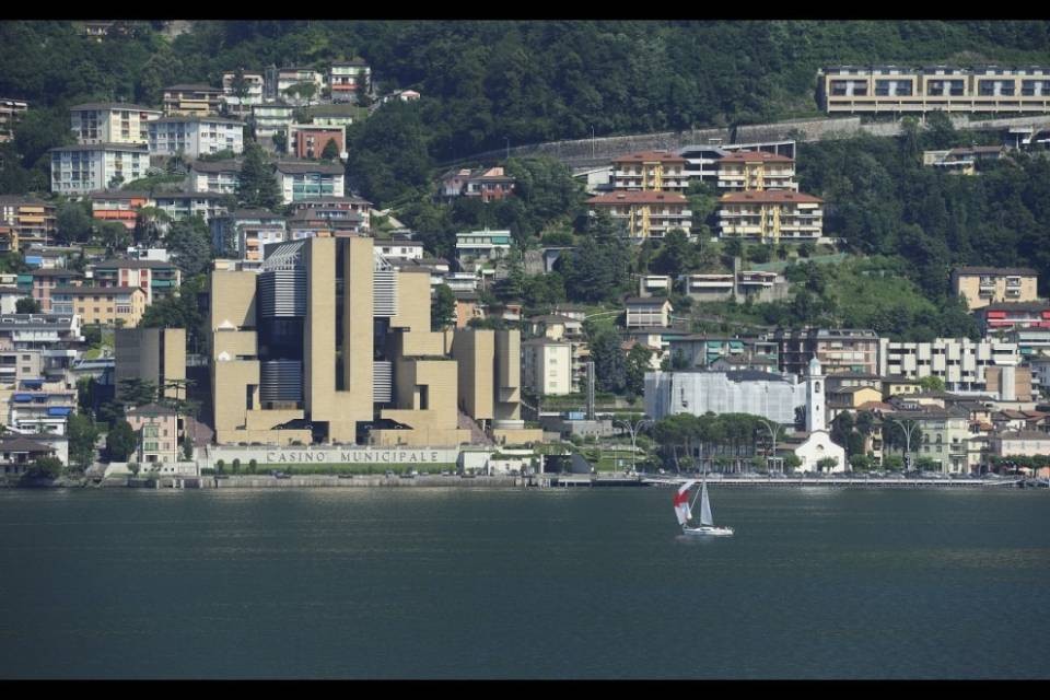 Campione, il Comune si ferma per un giorno