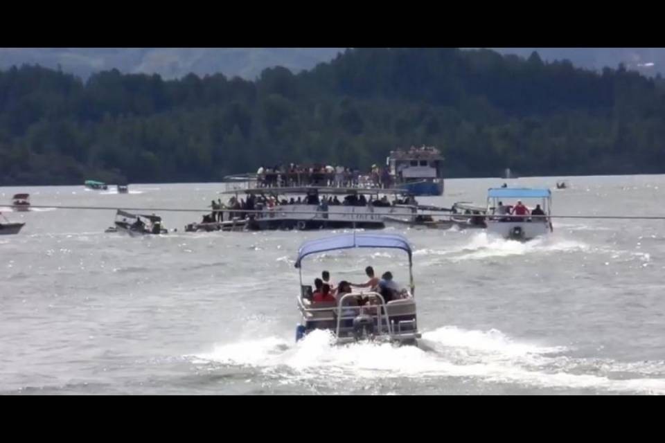 Colombia: affonda traghetto turisti, almeno 6 morti e 31 dispersi