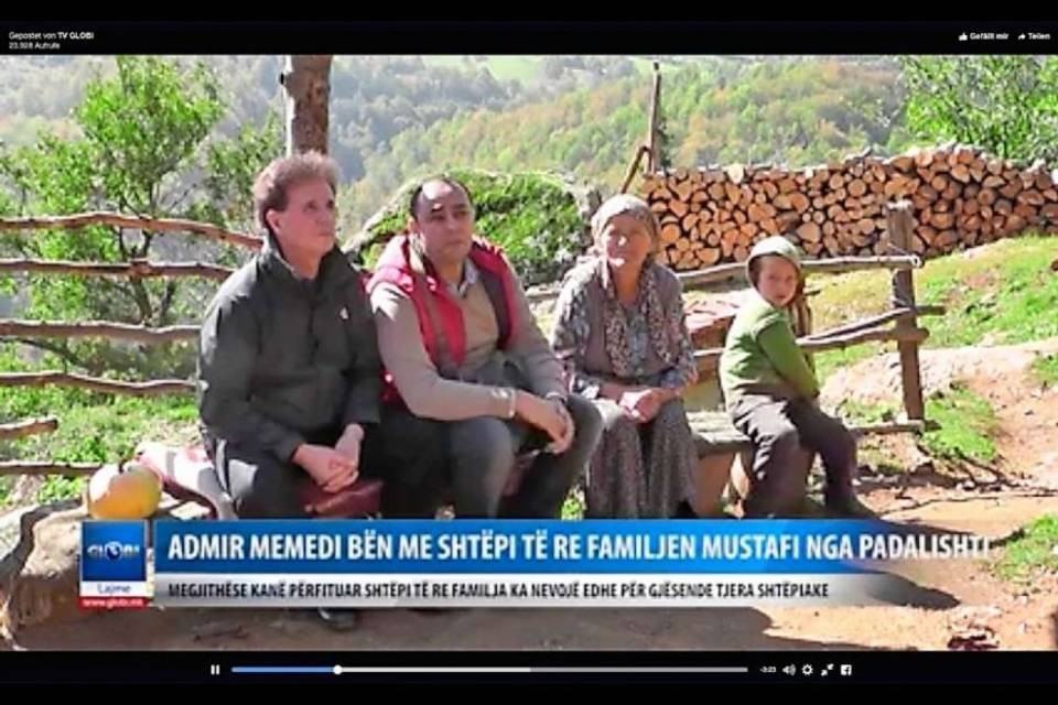 Mehmedi cuore d'oro, regala casa a una famiglia