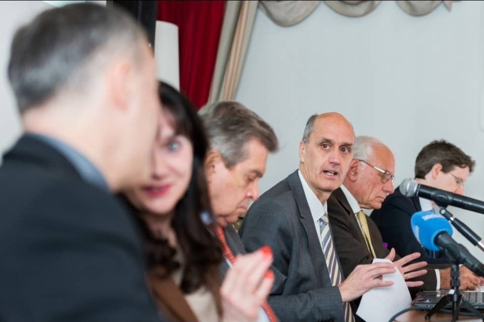 Referendum finanziario "in difficoltà"