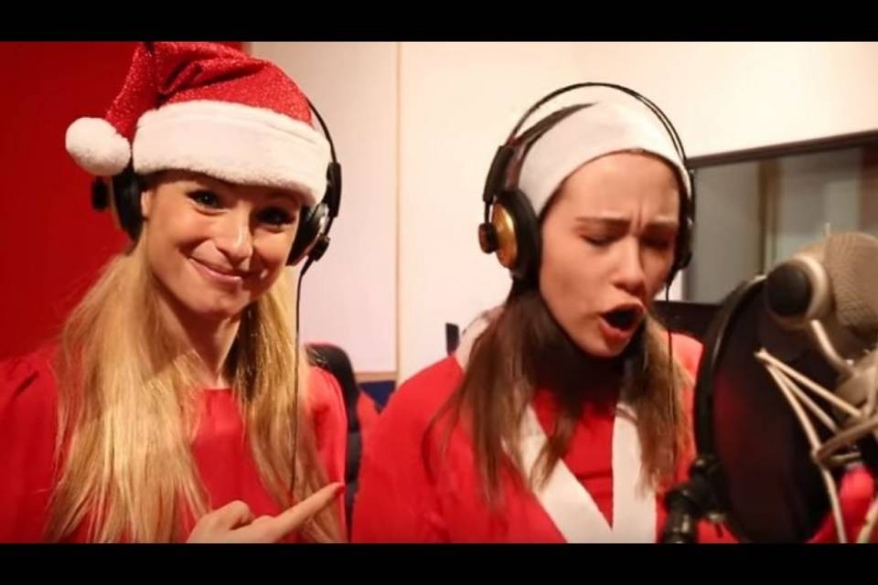 La Hunziker e la figlia: due Babbe Natale speciali
