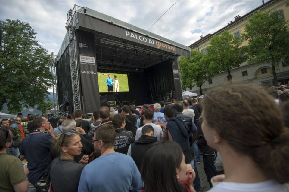 Coppa Svizzera: maxischermo a Lugano