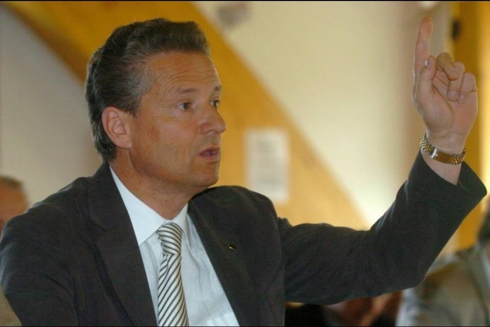 Frapolli chiede i danni allo Stato
