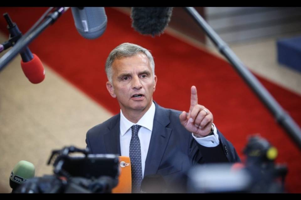 Burkhalter all'Aia discute di relazioni tra Svizzera e UE
