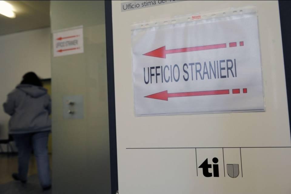 99'000 franchi di debito con l'assistenza: espulsa